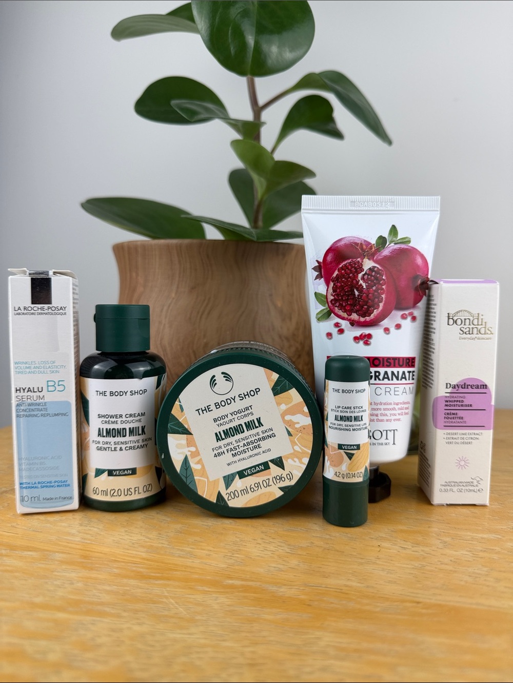 Ultra-Hydrating Plump Face & Sensitive Body Reset Care Set | The body shop, LRP